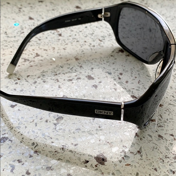 DKNY Sunglasses - Picture 2 of 5